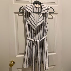 Chicos Linen Blue and White Vest